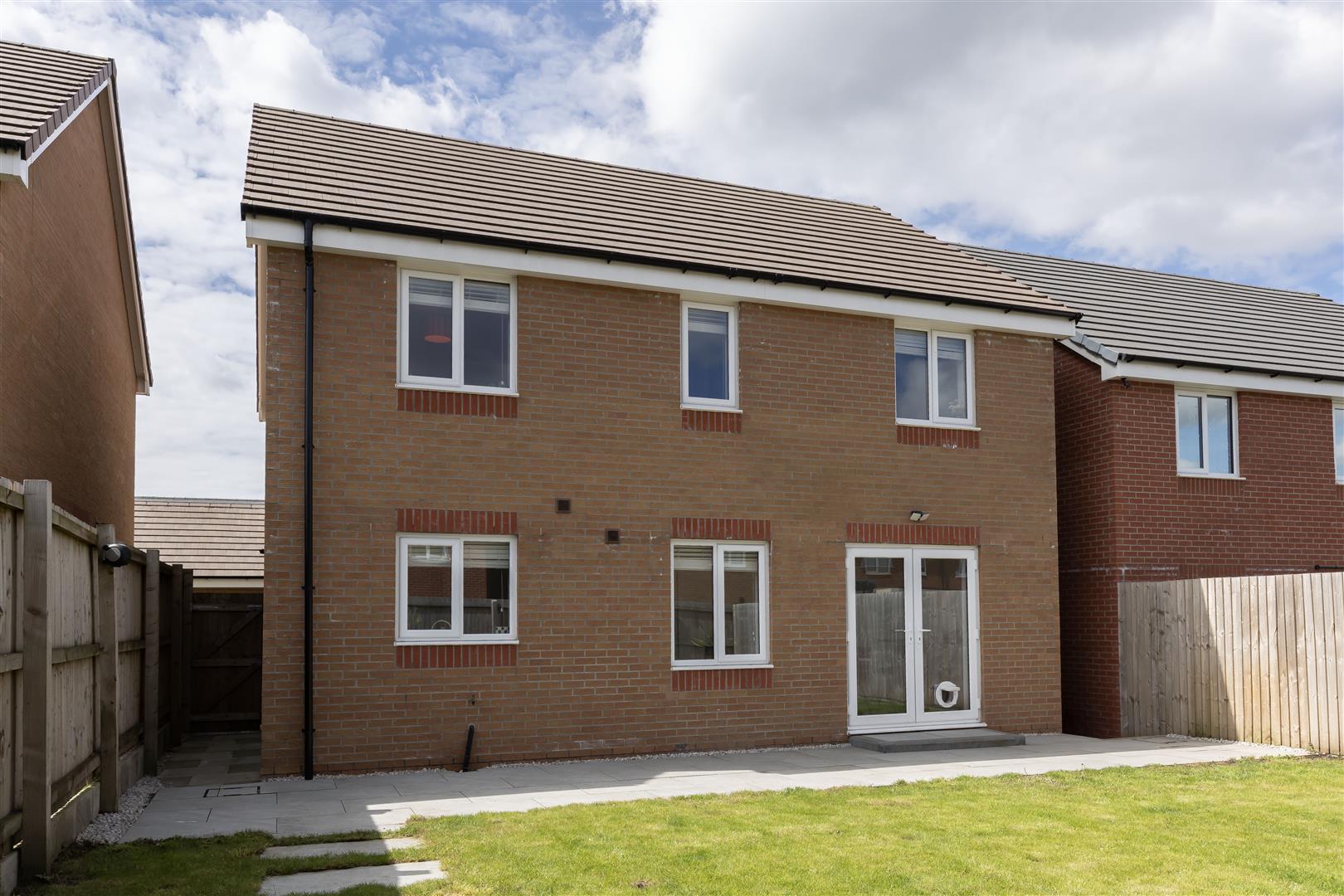 Monarch Avenue, Preston